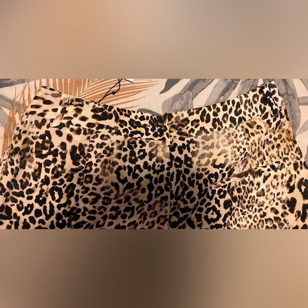 Brand New Size XL
New ZARA Animal Print Straight leg pants - Picture 5 of 8